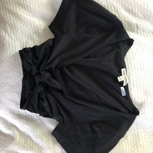 Black cross-tie tshirt
